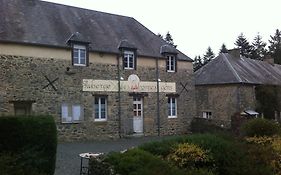 Des Bonnes Gens Saint-aubin-du-perron